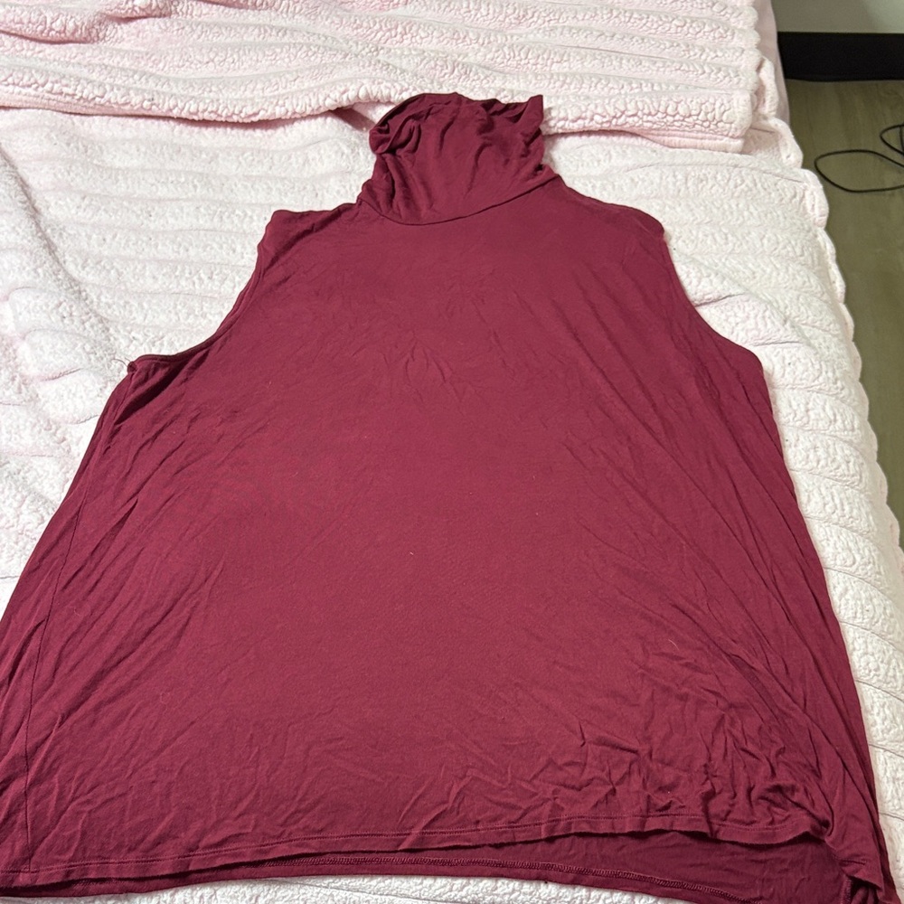EVRI Women's Sleeveless Maroon Tank Top